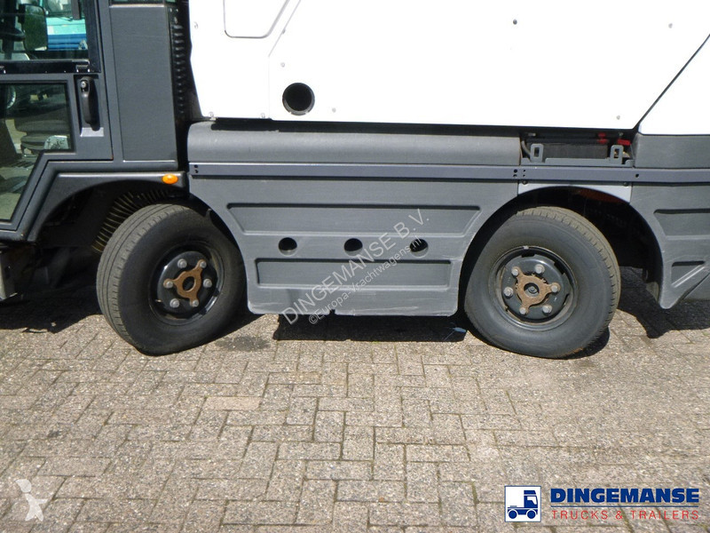 Gemeentevoertuig Schmidt street sweeper