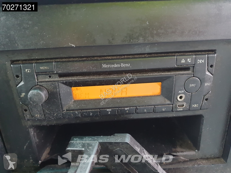 آلة لصيانة الطرق Mercedes 1830 4X2 13m3 NTM...