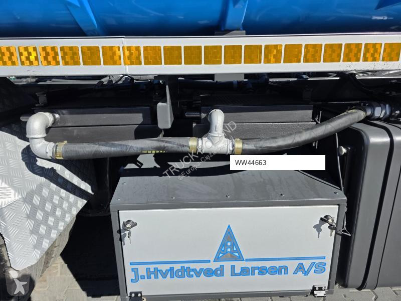 Utilaje pentru drumuri Scania Larsen FlexVac 311