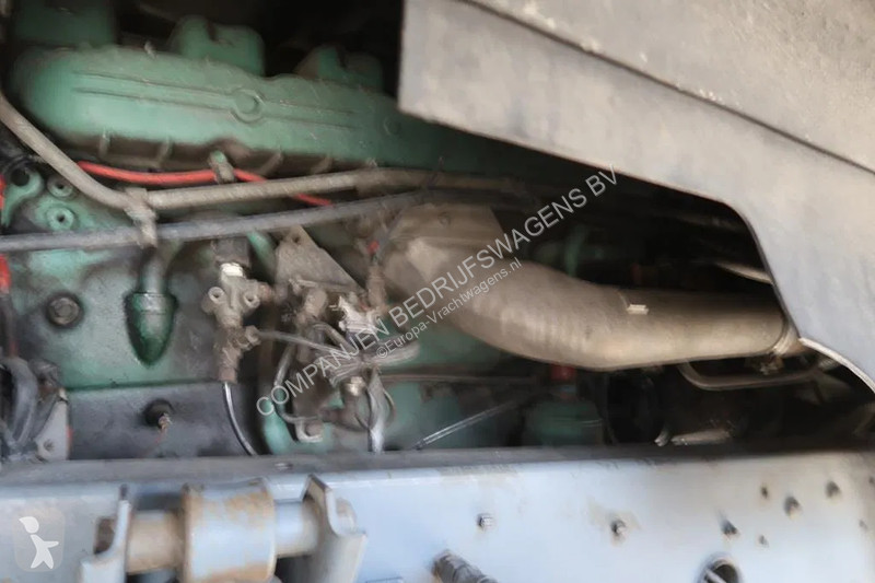 آلة لصيانة الطرق Volvo F 12.400 Volvo -400...