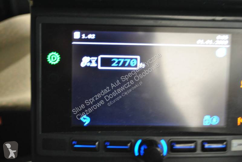 آلة لصيانة الطرق Renault