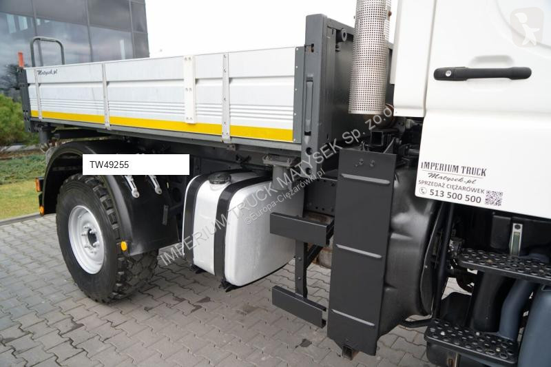 Útfenntartó-és-karbantartógép Mercedes UNIMOG...