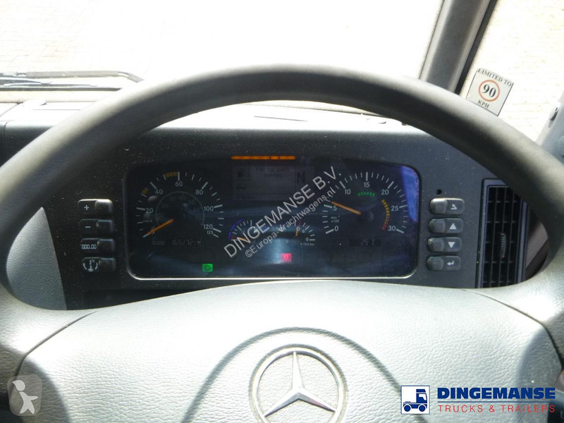 آلة لصيانة الطرق Mercedes 2633 6x4 RHD Euro 5...