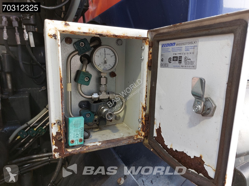 Engin de voirie Iveco 330 6X2 CNG ENGINE RHD...