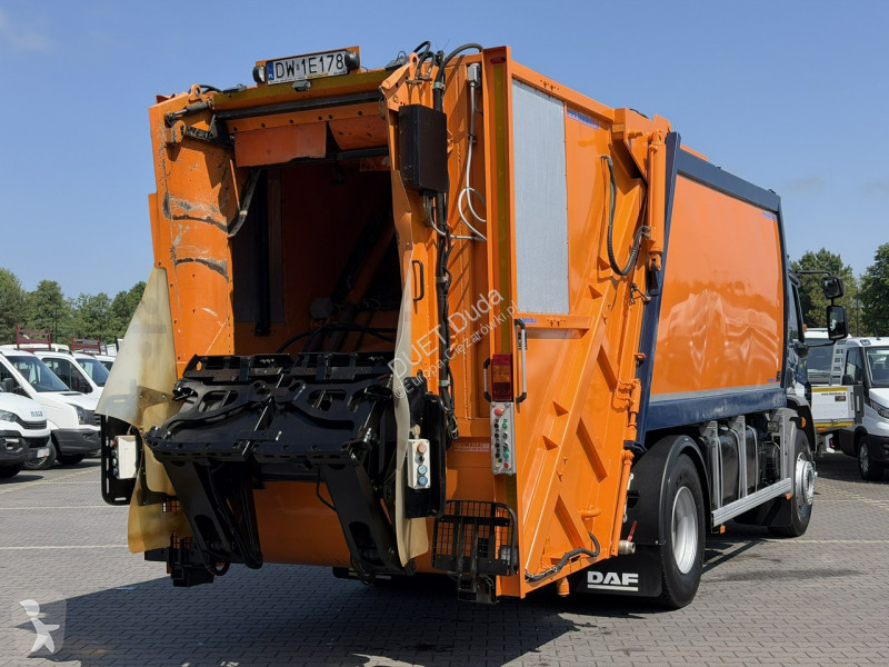 Пътнопочистваща техника DAF 55300 Śmieciarka...