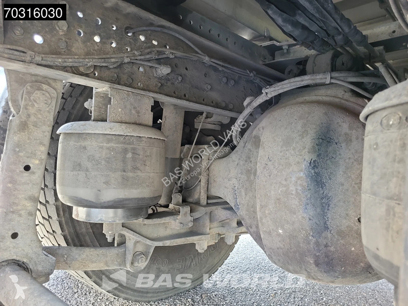 آلة لصيانة الطرق Iveco 330 4X2 Slaughter waste...