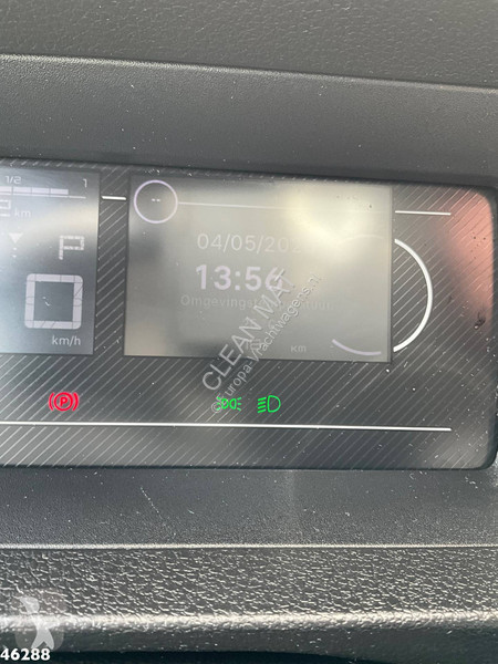 آلة لصيانة الطرق Peugeot E-Expert 100%...