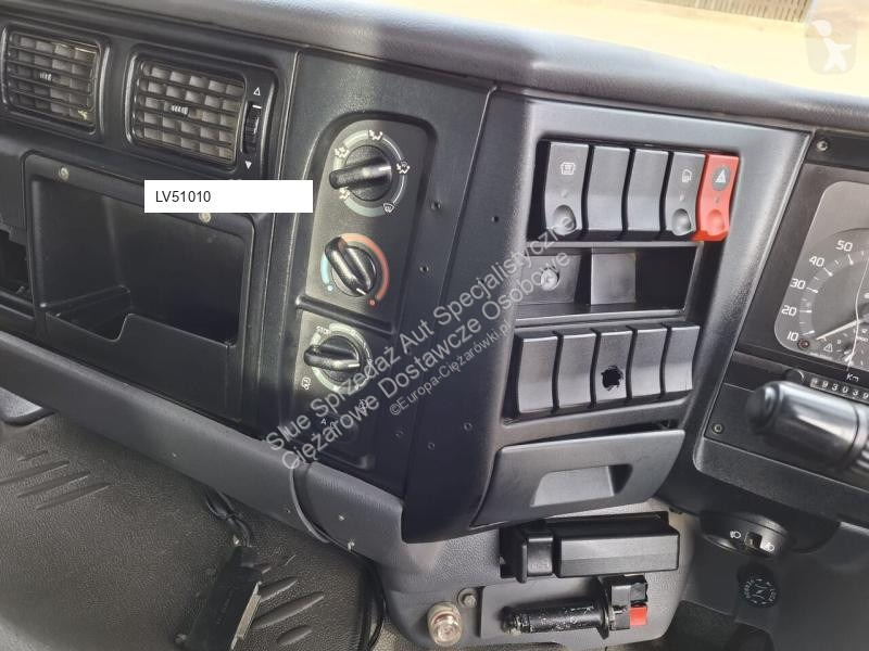 آلة لصيانة الطرق Renault 260