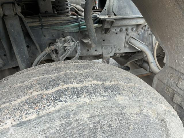 آلة لصيانة الطرق Mercedes  AXOR 1829