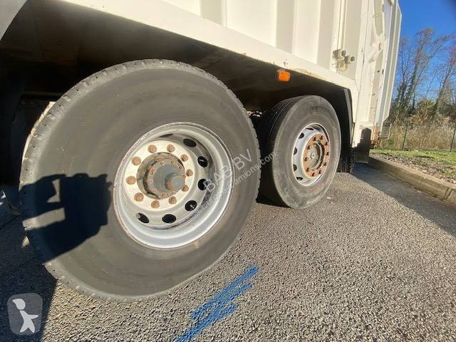 Engin de voirie Scania