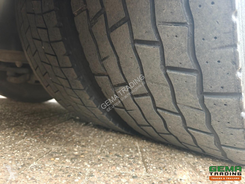 آلة لصيانة الطرق Scania P250 6x2/4 Day Cab...