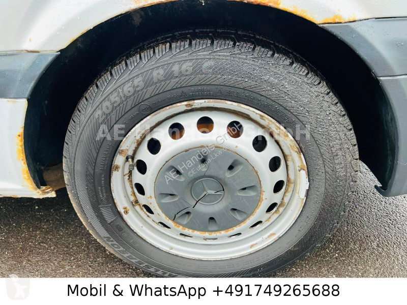 آلة لصيانة الطرق Mercedes Kasten 111 CDI lang...