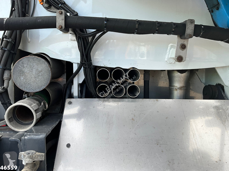 Vehículo de limpieza viaria Mercedes ANTOS 2133...