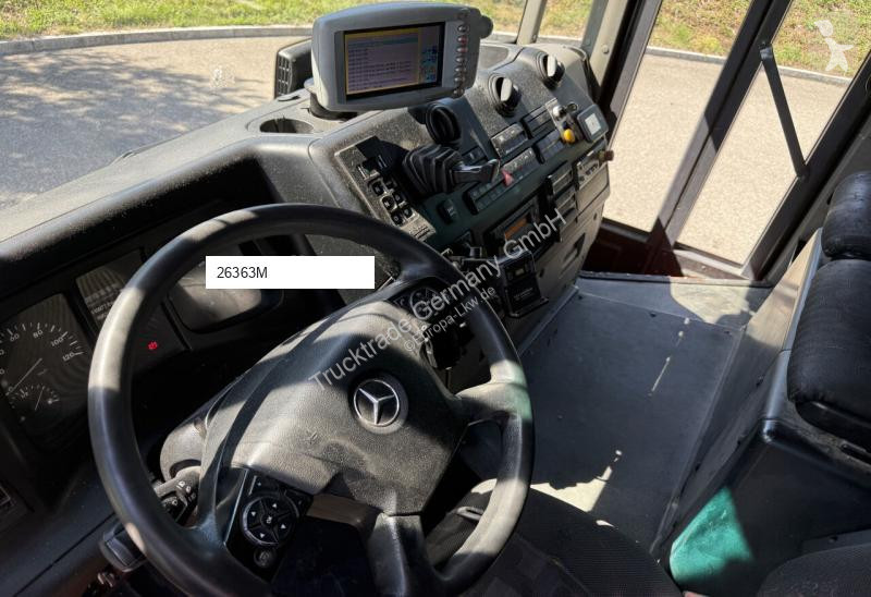 Silniční stroje Mercedes 2635