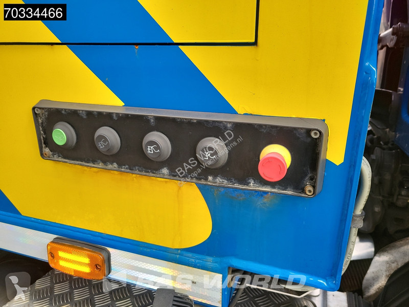 Vehículo de limpieza viaria Scania P340 P 6X2...
