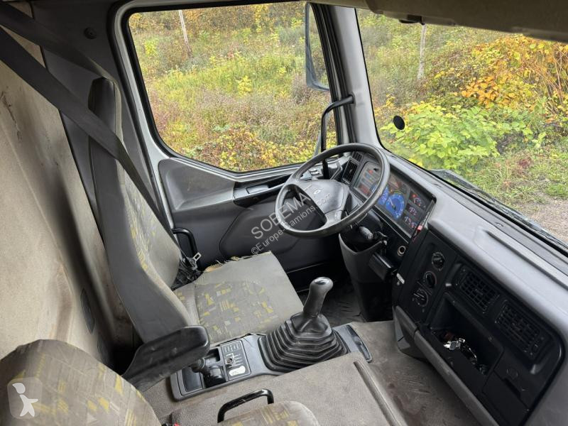 Коммунальная техника  Renault 320 DCI
