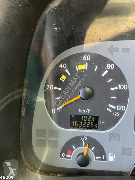 Коммунальная техника  Mercedes 3336 6x4 Euro 3...