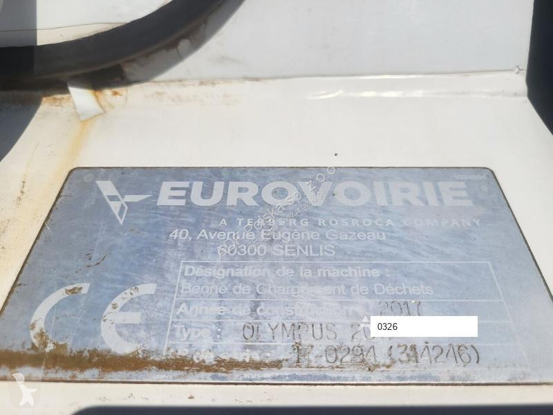 Vehículo de limpieza viaria Renault D Wide /...