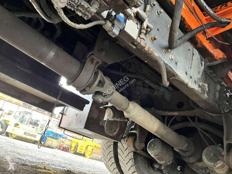 آلة لصيانة الطرق Renault  KERAX 320 DCI
