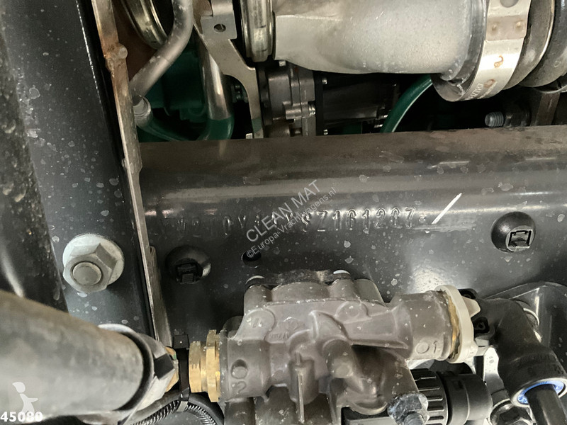 Utilaje pentru drumuri Volvo 280 4x2 Euro 6...