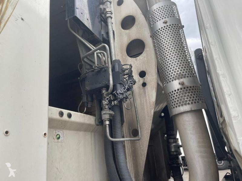 Utilaje pentru drumuri Iveco 330