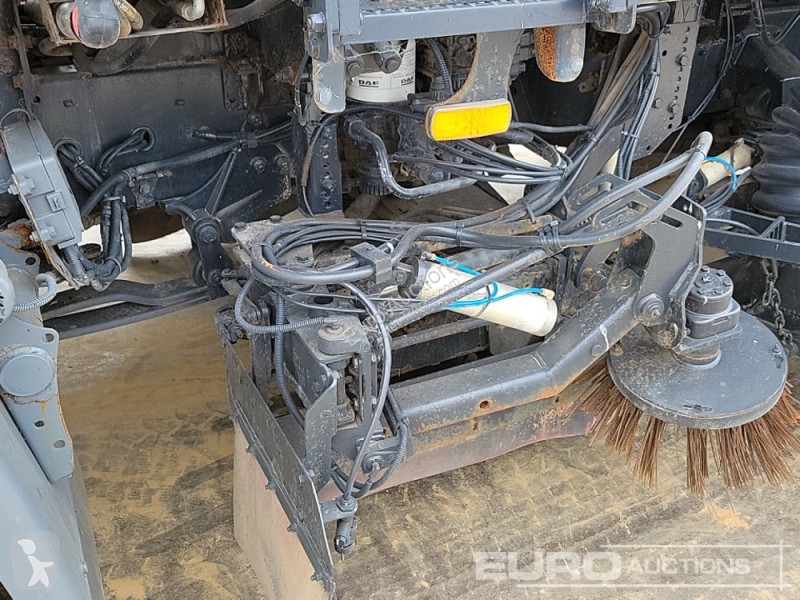 Utilaje pentru drumuri  LF220