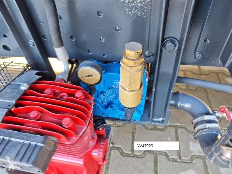آلة لصيانة الطرق Isuzu SMALL CONTAINER WASHER...