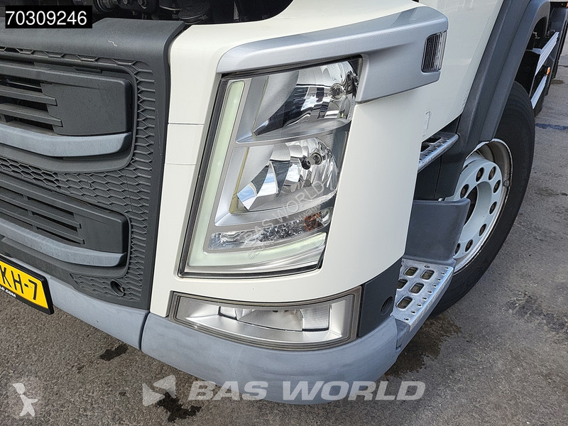 Engin de voirie Volvo FM 330 6X2 -Truck Van...