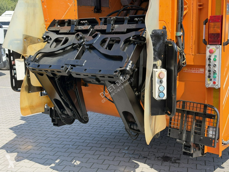 Пътнопочистваща техника DAF 55300 Śmieciarka...