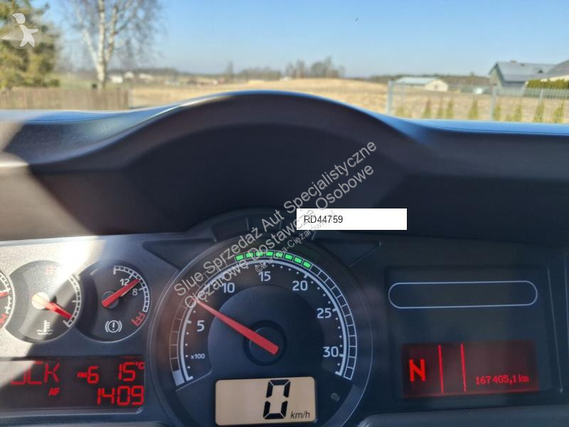 آلة لصيانة الطرق Renault 220 Polewaczka...