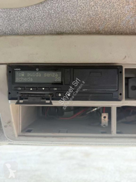 آلة لصيانة الطرق Iveco EUROCARGO 150E22