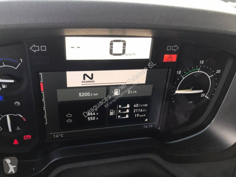 آلة لصيانة الطرق Renault