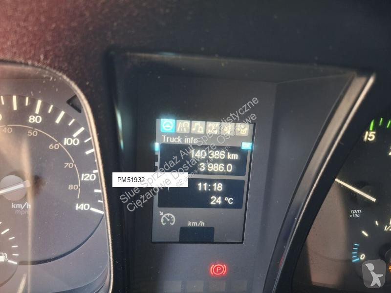 آلة لصيانة الطرق Mercedes VR5 LEV