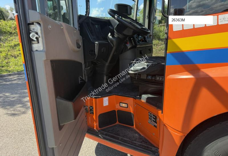 Silniční stroje Mercedes 2635