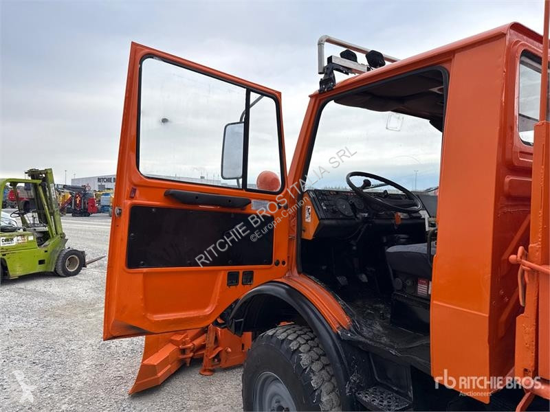 Коммунальная техника   Unimog