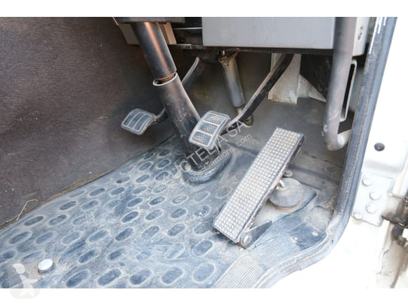 آلة لصيانة الطرق Volvo FL6 14