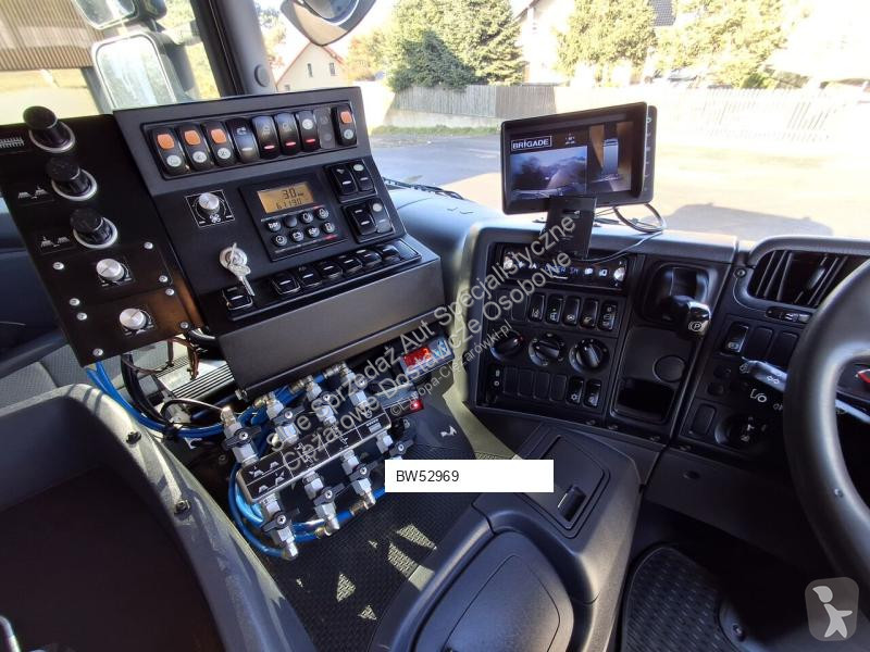 آلة لصيانة الطرق Scania BROCK SL200 CMAR