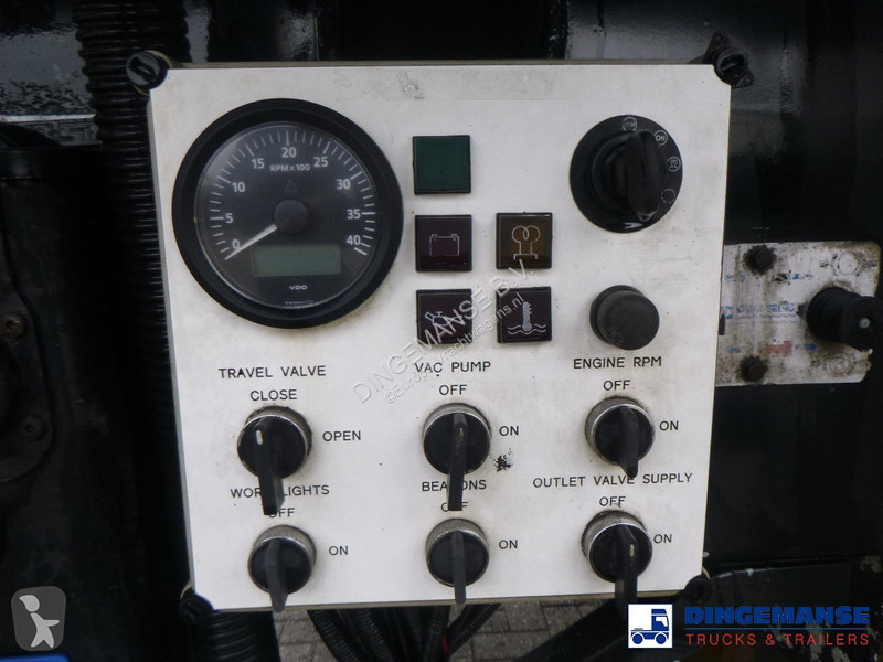 Gemeentevoertuig  Vacuum tank alu 30 m3 / 1...