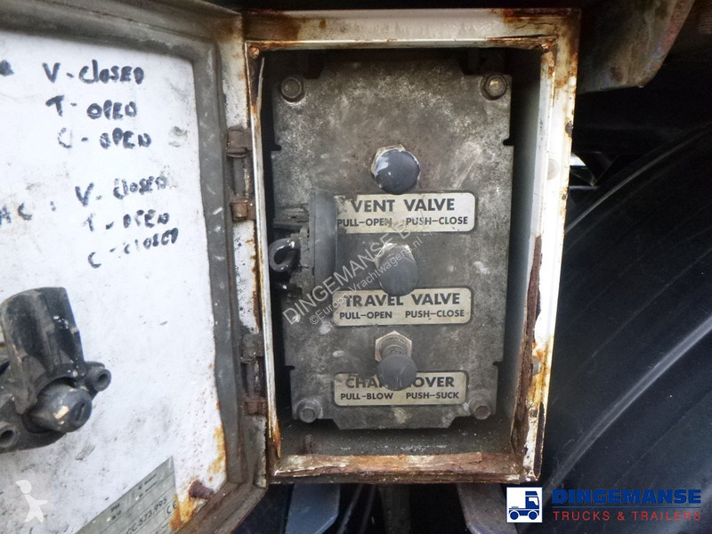 Gemeentevoertuig  Vacuum tank inox 30 m3 / 1...