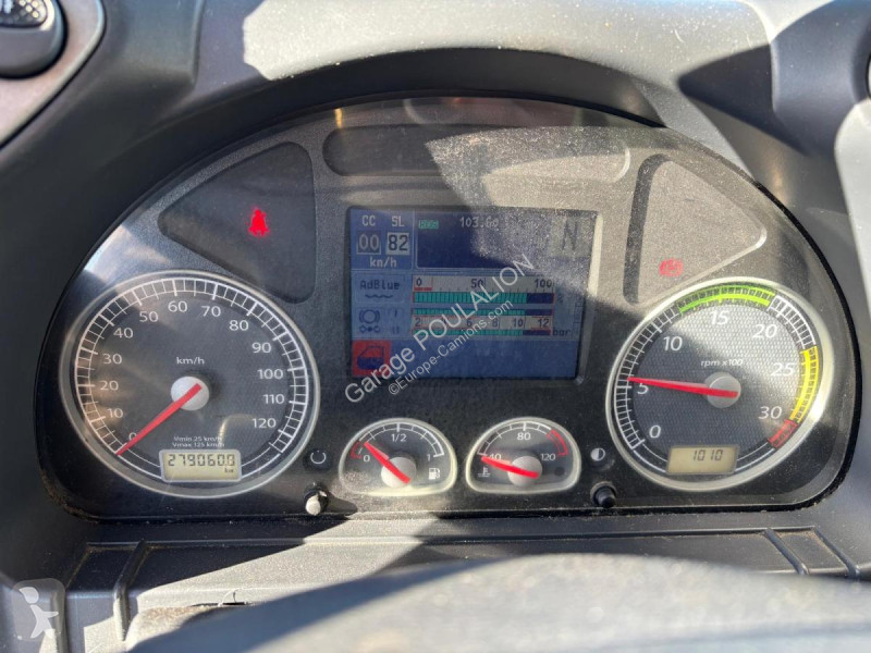 آلة لصيانة الطرق Iveco  STRALIS 450