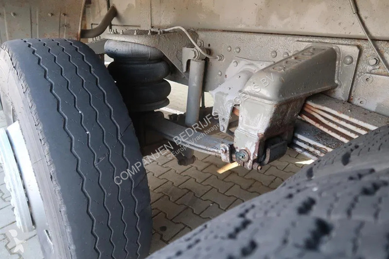آلة لصيانة الطرق Volvo F 12.400 Volvo -400...