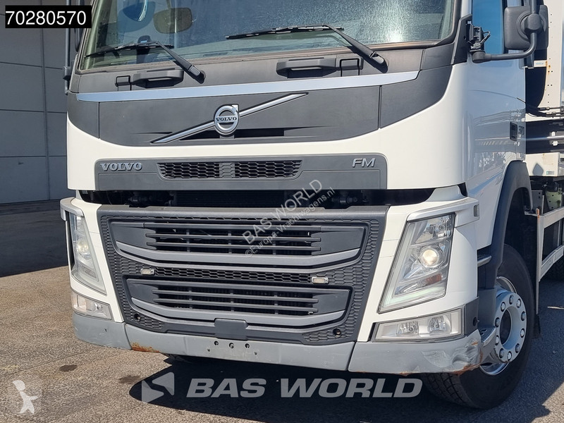 Utilaje pentru drumuri Volvo FM 370 6X2 Hiab...