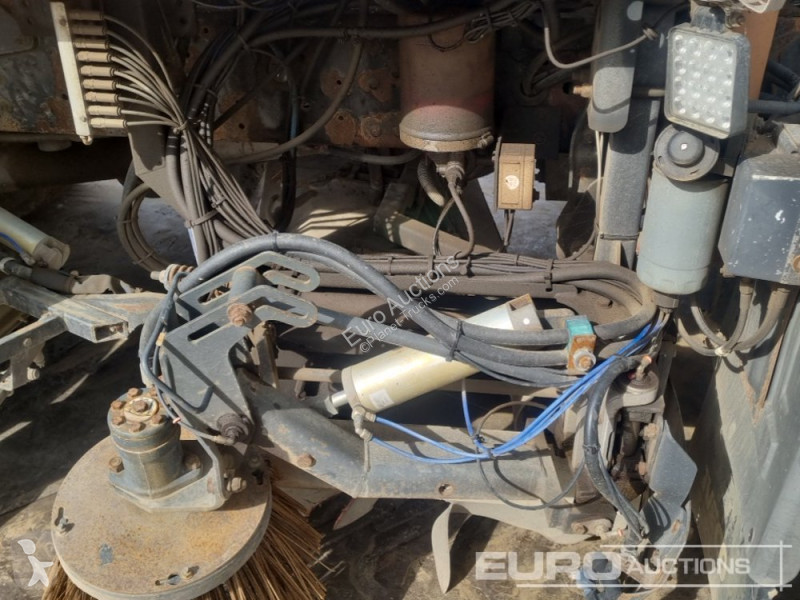 Utilaje pentru drumuri Iveco Euro Cargo 140E18
