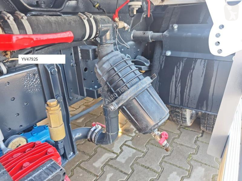 آلة لصيانة الطرق Isuzu SMALL CONTAINER WASHER...