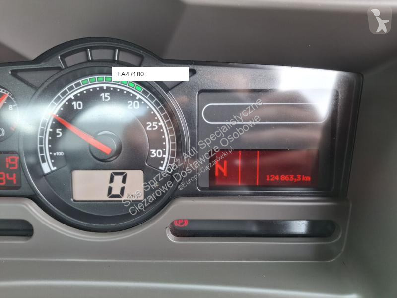 آلة لصيانة الطرق Renault VS500
