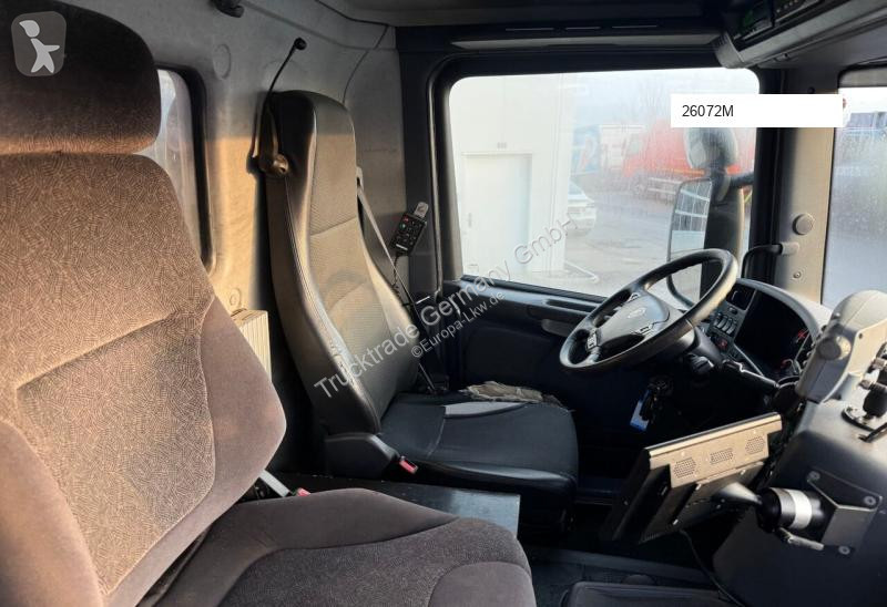 آلة لصيانة الطرق Scania 589 G440 LB
