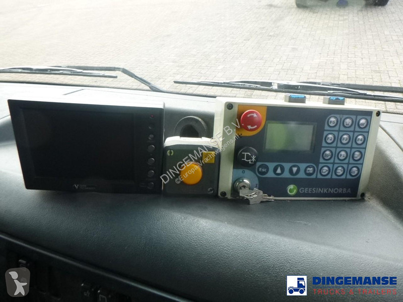 آلة لصيانة الطرق Mercedes Mercedes 2629 6x2 RHD...