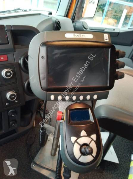 آلة لصيانة الطرق Renault
