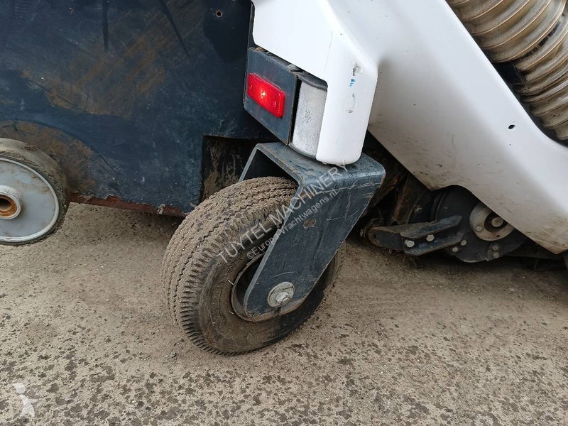 معدات التنظيف  Itala 135 BT street sweeper...