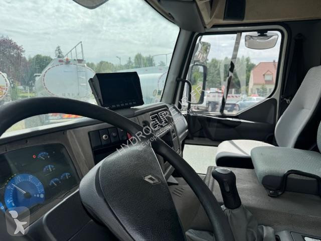آلة لصيانة الطرق Renault 370 DCI